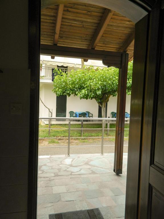 Veny House Vila Paralia Panteleimonos Quarto foto